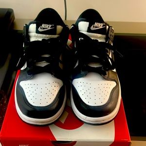 Nike Dunks (Pandas)